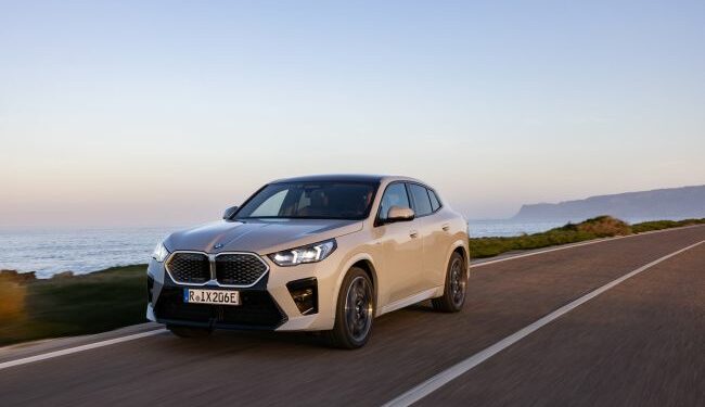 Dinamik Tasarım ve Geniş Yaşam Alanını Bir Arada Sunan Yeni BMW iX2 eDrive20 Satışa Sunuldu  