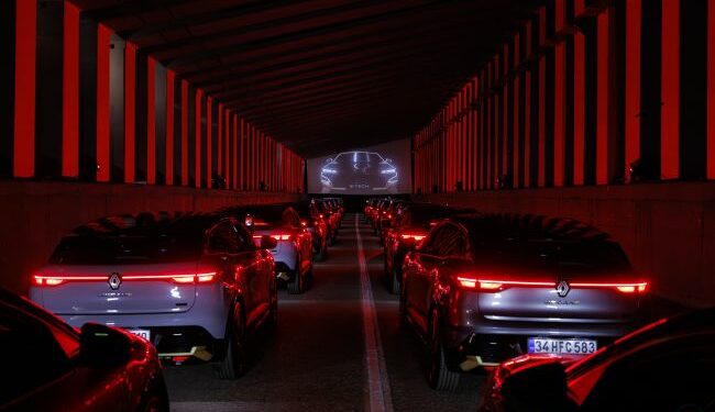 Yeni Renault Megane E-Tech %100 Elektrikli Lansmanı'nın Ünü Ülke Sınırlarını Aştı