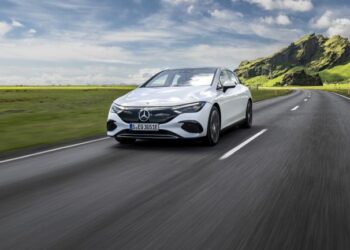 Mercedes-Benz’in Elektrikli Araç Satışları Yaklaşık 3 Kat Arttı