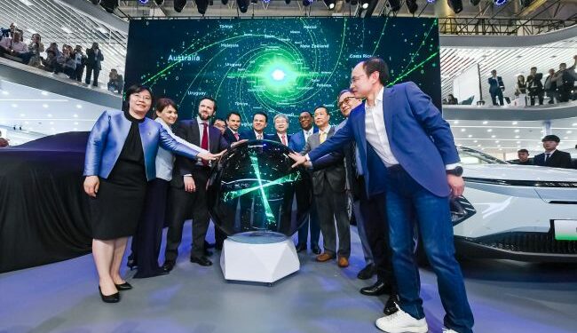 OMODA, Pekin Uluslararası Otomobil Fuarı’nda E5 Modelini ve Çevre Dostu Girişimlerini Sergiledi!