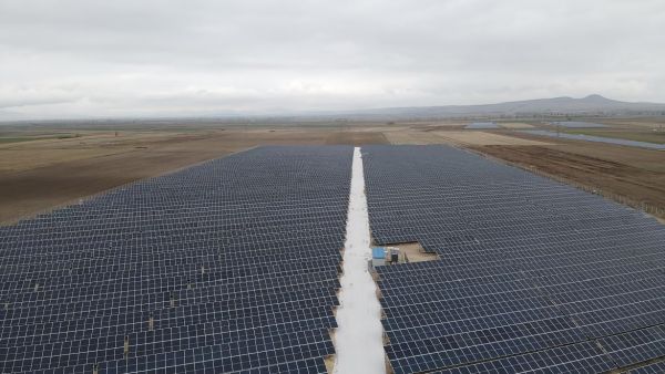 Otokoç Otomotiv'den Bir İlk: Arazi Tipi GES Yatırımı İle Geleceğin Enerjisini Üretiyor