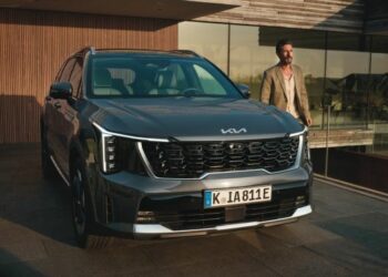Efsane Kia Sorento yenilenen yüzüyle Türkiye’de!