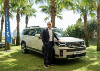 Hyundai, Benzinli Turbo 1.6 litrelik hibrit modeli Yeni SANTA FE'yi 3.995.000 TL fiyat ile Türkiye’de satışa sundu