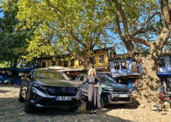 Koçaslanlar Motorlu Araçlar Cumalıkızık'ta İki Yeni Model Lansmanı Gerçekleştirdi