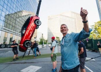 Yeni Nissan Qashqai, Dünya bungee jumping rekorunu kırdı