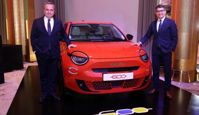 FIAT’ın B segmentine dönüşünü simgeleyen iddialı modeli 600, elektrikli ve hibrit motor seçenekleri ile Türkiye’de satışa sunuldu.
