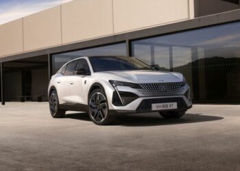 Peugeot Elektrikli Ürün Gamını Yeni E-408 İle Zirveye Taşıyor!