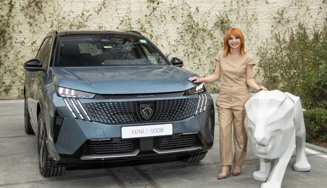 Peugeot Yeni PEUGEOT 5008 ve E-5008'i Türkiye'de Satışa Sundu