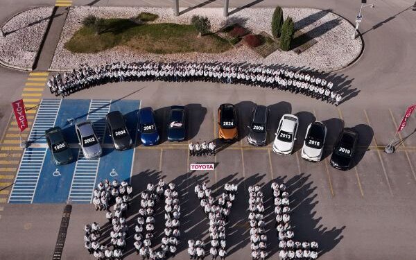 Toyota Otomotiv Sanayi Türkiye 30 yıldır dünyaya üstün kaliteli otomobiller üretiyor