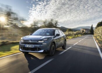 Yenilenen Citroen C4 ve C4 X Şubatta Türkiye'de!