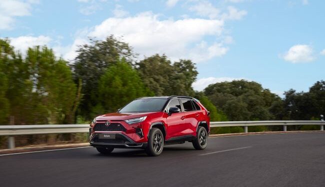 Toyota Cesur ve Dinamik RAV4 GR SPORT’u Satışa Sundu 