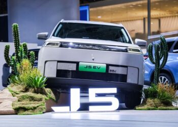 JAECOO, İlk Yüzde 100 Elektrikli SUV’u JAECOO 5 BEV’i Şangay’da Tanıttı!
