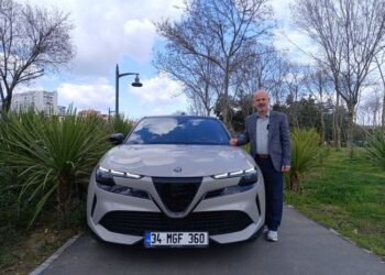 Alfa Romeo Junior Elettrica Speciale Test ve İzlenimi