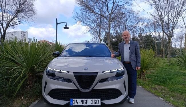 Alfa Romeo Junior Elettrica Speciale Test ve İzlenimi