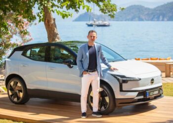 Volvo’nun En Kompakt ve Tamamen Elektrikli SUV’u EX30 Türkiye Yollarında