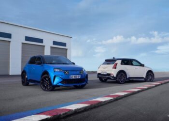 2025 yılında Avrupa’da Yılın Otomobili seçilen Alpine A290, Türkiye’de satışa sunuldu