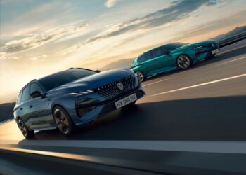 Yeni Peugeot 308 ve 308 SW Dünyaya Tanıtıldı!