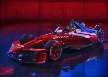 Citroen Formula E'de Yarışacak Benzersiz Yarış Otomobilini Tanıttı!