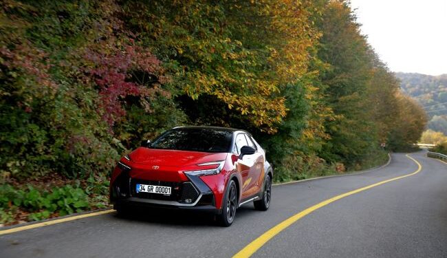 Toyota C-HR Hybrid GR SPORT ile Sportif Kimliğini Güçlendiriyor 
