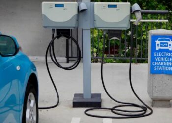 Elektrikli Araçlar için Evde Şarj Rehberi (2026): Maliyet, Ekipman ve Tüm Detaylar