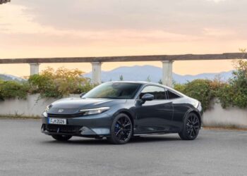 Honda’nın sportif temsilcisi Prelude, hibrit gücüyle yeniden yollarda