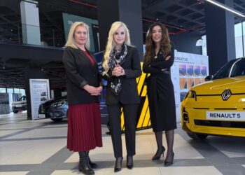 Koçaslanlar Motorlu Araçlar 8 Mart Kadınlar Günü Kapsamında Çalışan Kadınları Unutmadı!