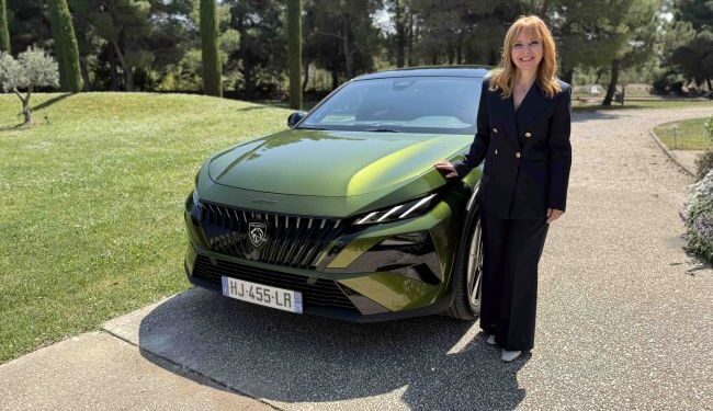 Peugeot 408 Türkiye’de: Yeni Yüz, Hibrit Motor ve 2.27 Milyon TL’den Başlayan Fiyat!